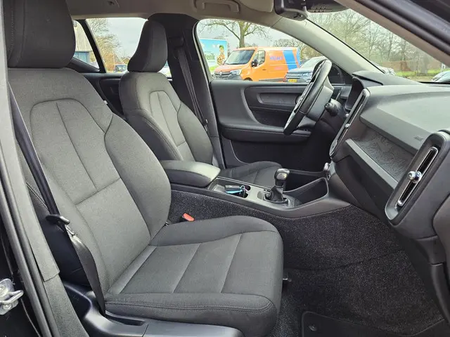 Volvo XC40 1.5 T3 Momentum 2018 Benzine 25