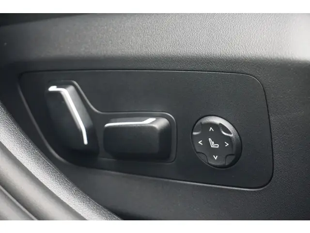 BMW 5 Serie Touring 530e 2024 Hybride Benzine 20
