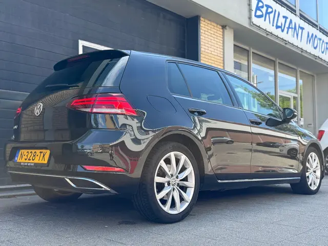 Volkswagen Golf 1.5 TSI Highline Business R 2018 Benzine 15