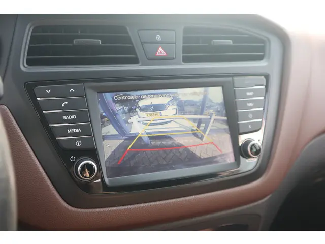 Hyundai i20 1.0 T-GDI Comfort 2018 Benzine 21