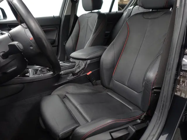 BMW 1 Serie 114i M Sport+ 2013 Benzine 22