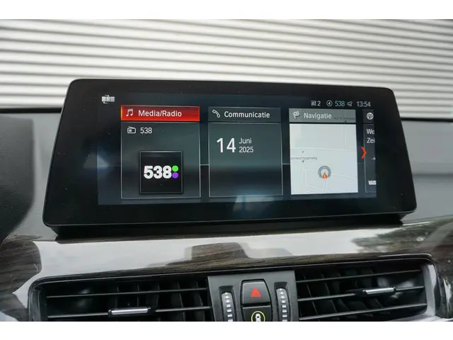BMW X1 xDrive25e 2022 Hybride Benzine 12
