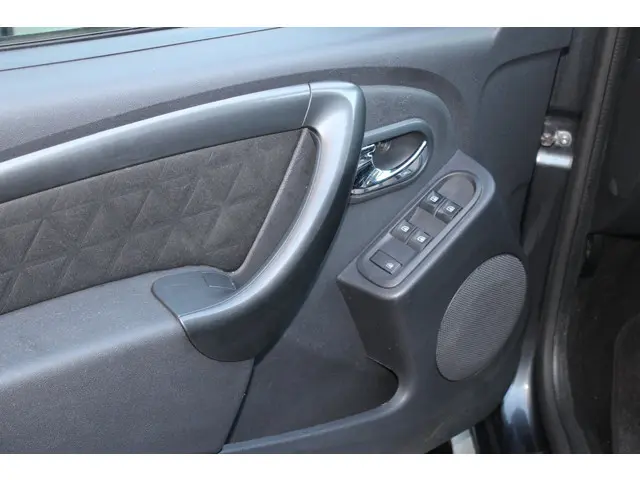 Dacia Duster 1.2 TCe 4x2 Lauréate 2015 Benzine 13