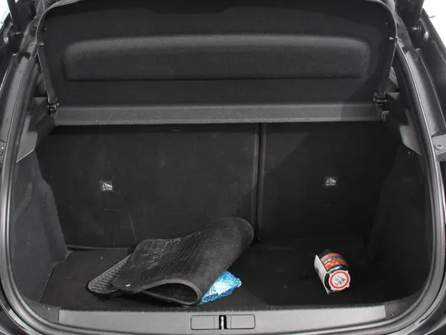 Opel Corsa 1.2 GS Line 131pk Aut. 2023 Benzine 37