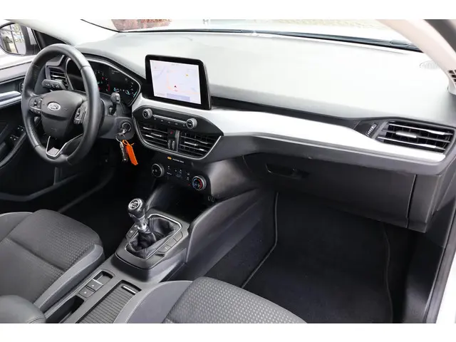 Ford Focus Wagon 1.0 Business 2021 Benzine 6