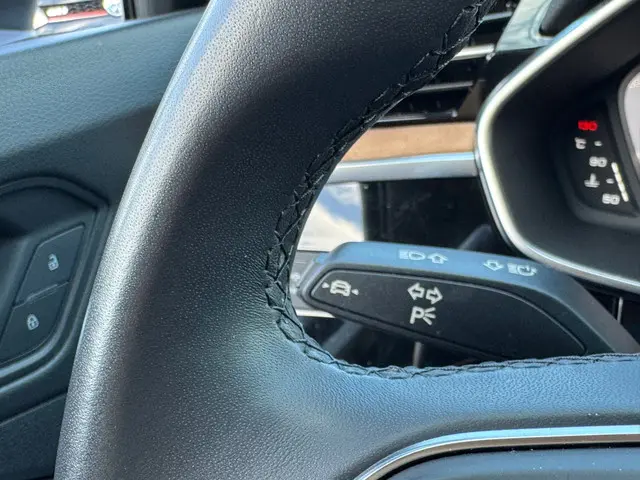 Audi Q3 35 TFSI * Leder * 360 Camera * Keyless 2020 Benzine 25