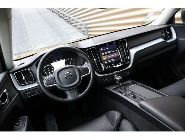 Volvo XC60 T5 Momentum 2019 Benzine 16