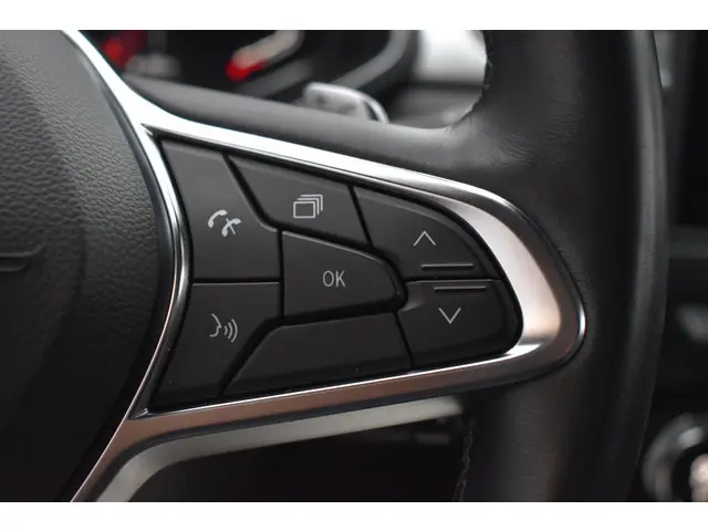Renault Captur TCe 140 EDC Intens 2022 Benzine 24