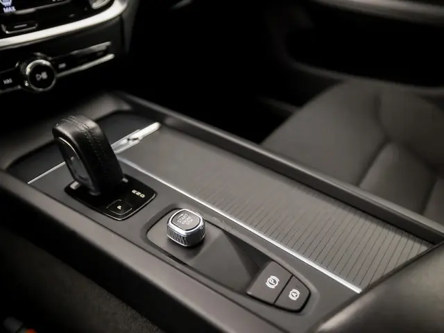 Volvo V60 2.0 B3 Momentum Sport 2020 Hybride Benzine 10