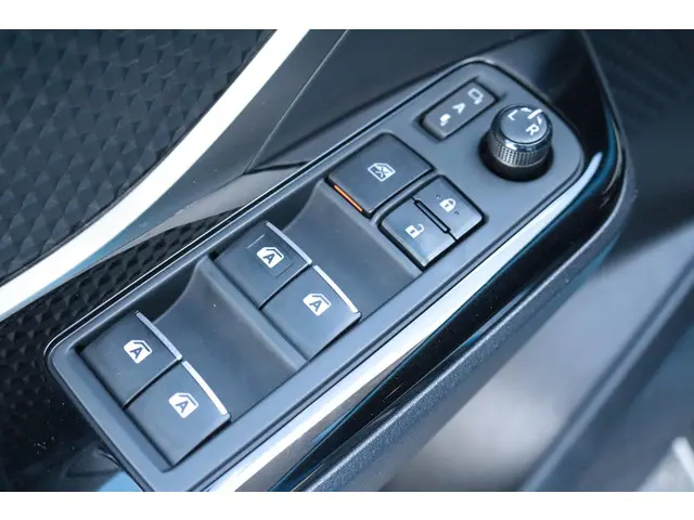 Toyota C-HR 1.8 Hybrid Style 2018 Hybride Benzine 8