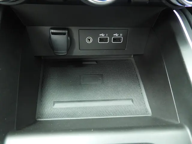 Renault Clio 1.0 TCe 90 GPF techno 2023 Benzine 19