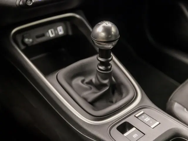 Jeep Avenger 1.2 Altitude Sport 2023 Benzine 10