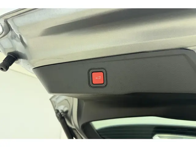 Jeep Avenger 1.2 e-Hybrid Summit 2025 Hybride Benzine 13