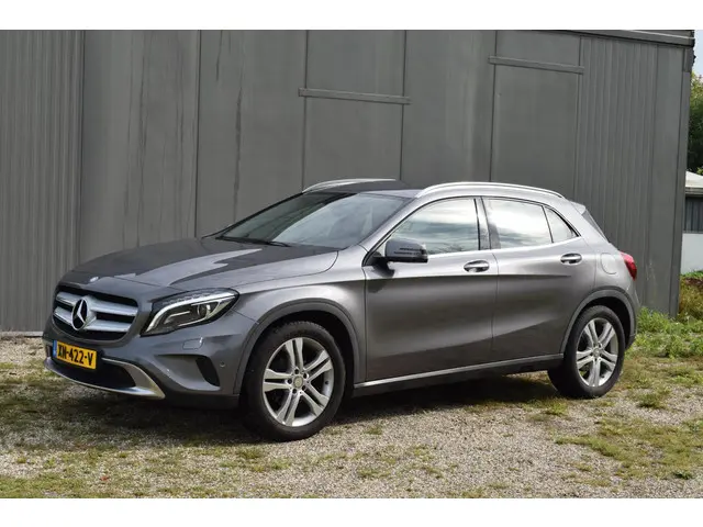 Mercedes-Benz GLA 180 Prestige 2015 Benzine 11