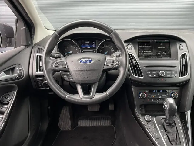 Ford Focus Wagon 1.5 Titanium Edition 2015 Benzine 9