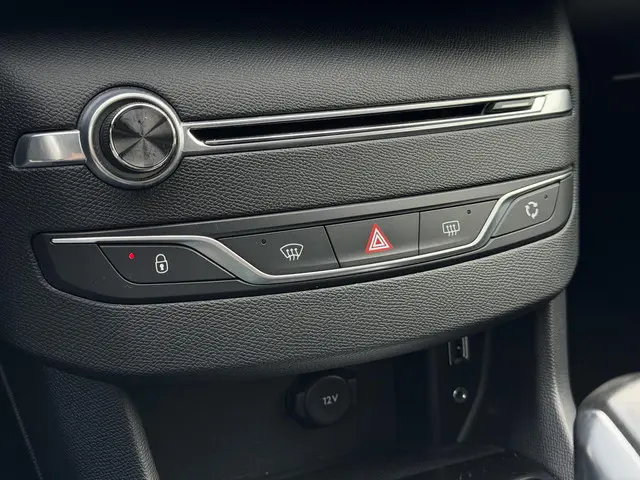 Peugeot 308 1.2 PureTech Style 2017 Benzine 33