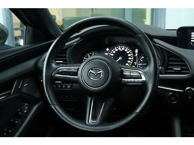 Mazda 3 2.0 e-SkyActiv-X M Hybrid 180 Luxury 2021 Benzine 16