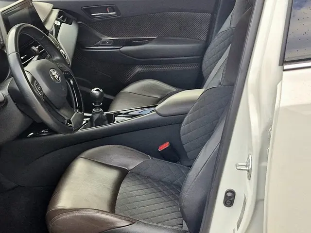 Toyota C-HR veel opties limited edition 2016 Benzine 28