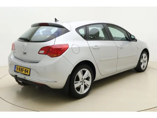 Opel Astra 2