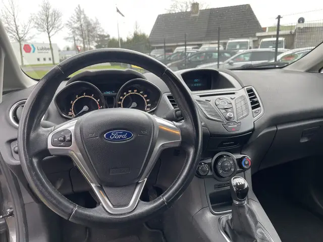 Ford Fiesta 1.25 2015 Benzine 7