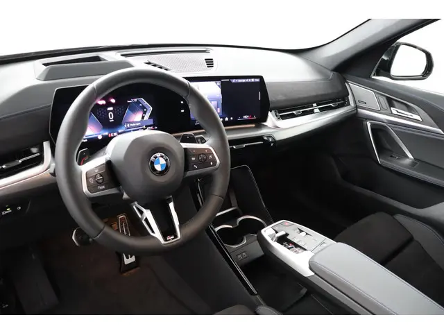 BMW X1 xDrive23i 2026 Benzine 71