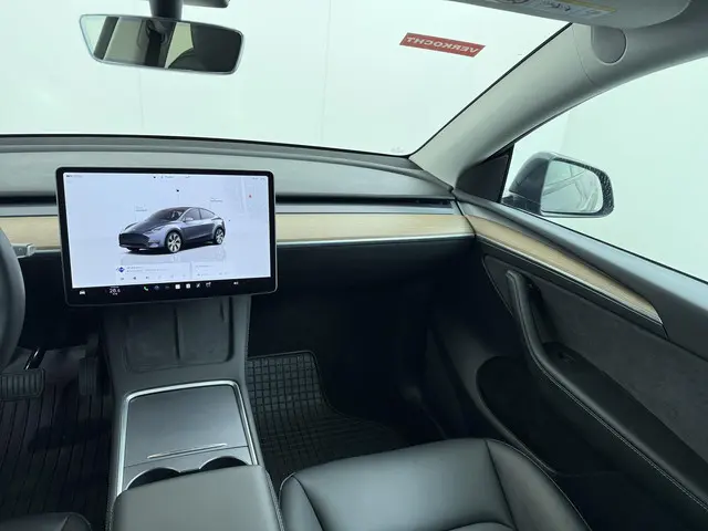 Tesla Model Y RWD 58 kWh 2023 Elektrisch 26