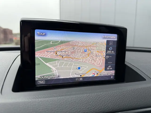 Audi Q3 2.0 TFSI quattro Pro Line S 2013 Benzine 33