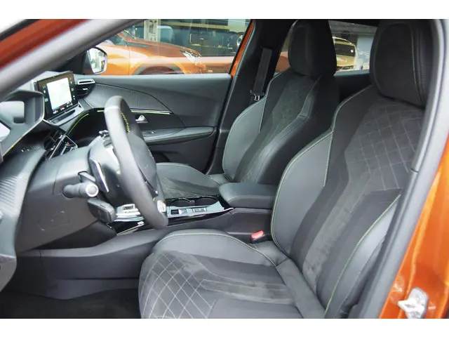 Peugeot e-2008 EV GT Pack 136 PK 2022 Elektrisch 10