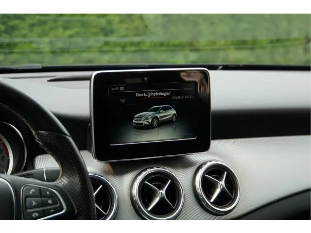Mercedes-Benz GLA GLA 180 Ambition Night 2016 Benzine 28