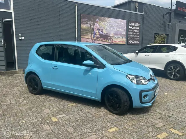 Volkswagen up! 1.0 2023 Benzine 4