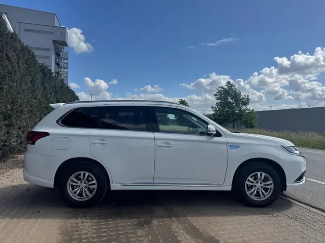Mitsubishi Outlander 2.4 PHEV Pure 2020 Hybride Benzine 5