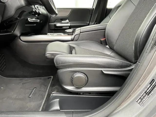 Mercedes-Benz B-Klasse 180 Launch Edition 2020 Benzine 16