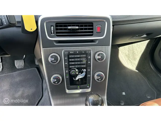 Volvo S60 1.6 T3 Summum 2015 Benzine 13