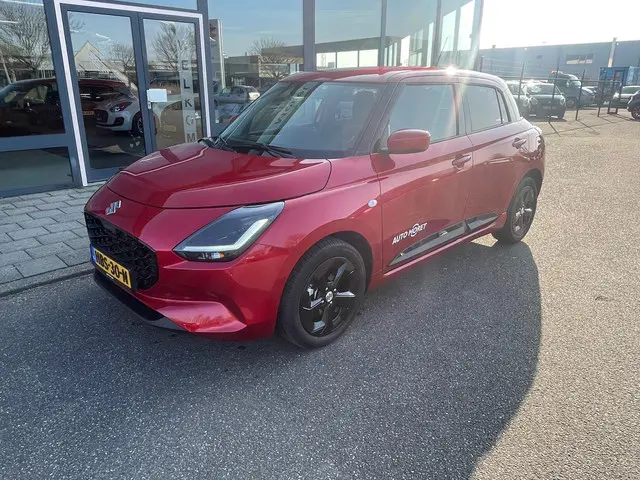 Suzuki Swift 1.2 Select Smart Hybrid 2025 Benzine 3