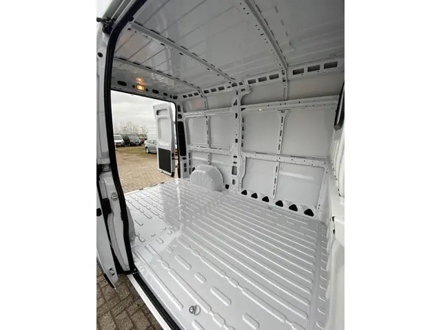 Fiat Ducato 35 2.2D 180pk Automaat L2H2 2024 Diesel 18