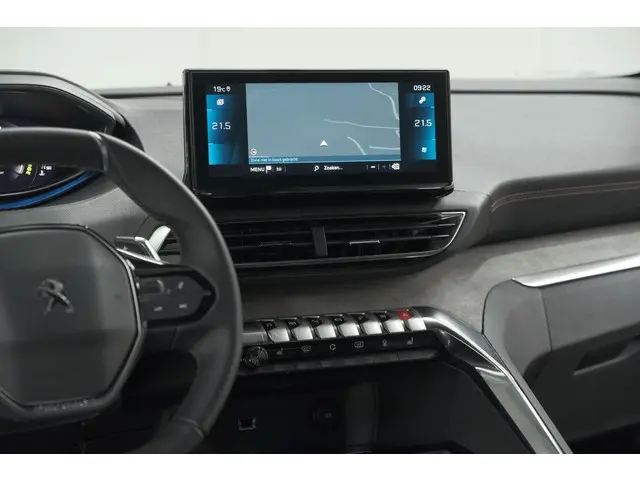 Peugeot 3008 1.2 Hybrid 136 GT 2024 Hybride Benzine 58