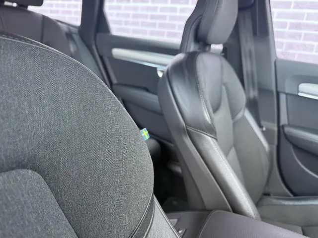 Volvo V90 2.0 T5 Momentum 2018 Benzine 24