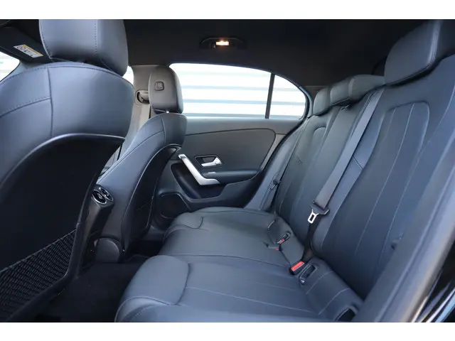 Mercedes-Benz A-Klasse 250 e Luxury 2021 Hybride Benzine 7