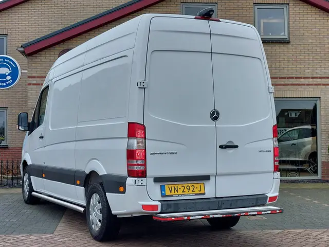 Mercedes-Benz Sprinter 313 CDI L2H2 2015 Diesel 9
