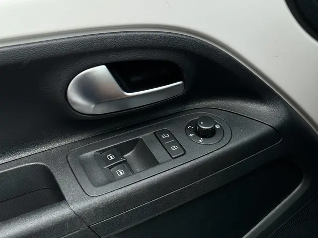 Volkswagen up! 1.0 BMT move up! 2019 Benzine 20