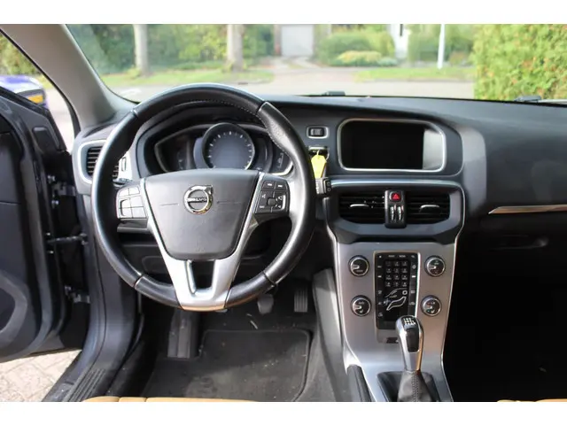 Volvo V40 2.0 T2 Nordic 220PK 2016 Benzine 9