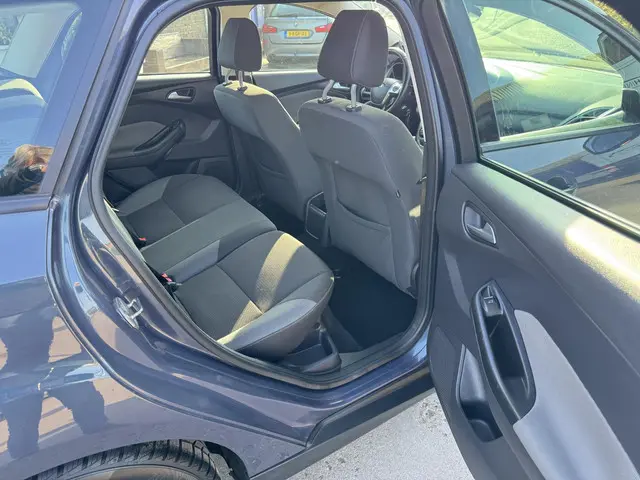Ford Focus Wagon 1.6 TI-VCT Lease Titanium 2012 Benzine 23