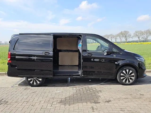 Mercedes-Benz Vito 116 2024 Diesel 15