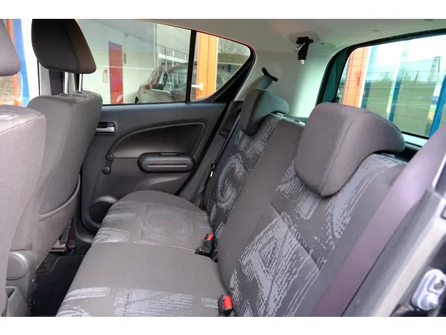 Opel Agila 1.0 Berlin 5-drs Airco|LMV 2014 Benzine 18