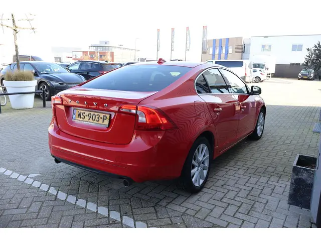 Volvo S60 1.5 T2 Nordic+ 2017 Benzine 2