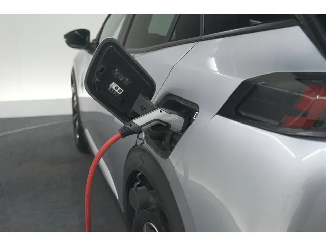 Peugeot e-2008 EV Allure Pack 50 kWh 2022 Elektrisch 23