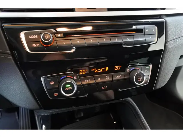 BMW X2 sDrive20i 192pk Exe Edition 2020 Benzine 26