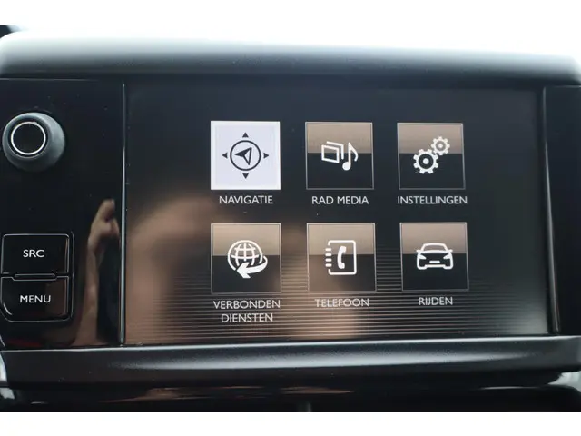 Peugeot 2008 1.2 PureTech Blue Lion 2016 Benzine 26