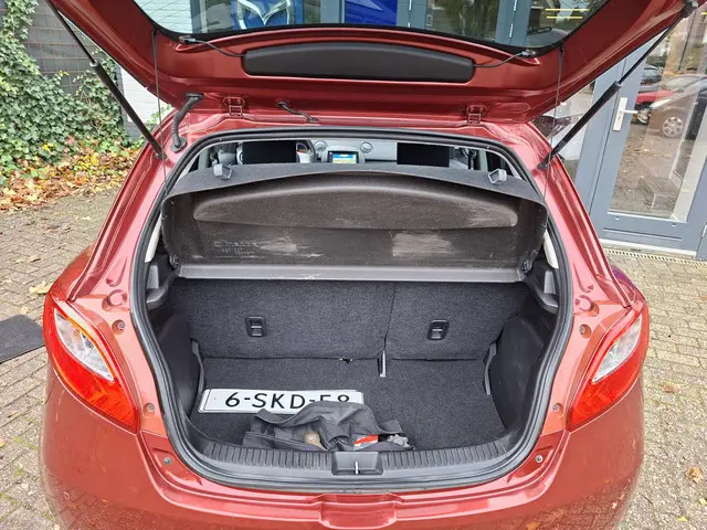 Mazda 2 1.3 Hanabi 2013 Benzine 18