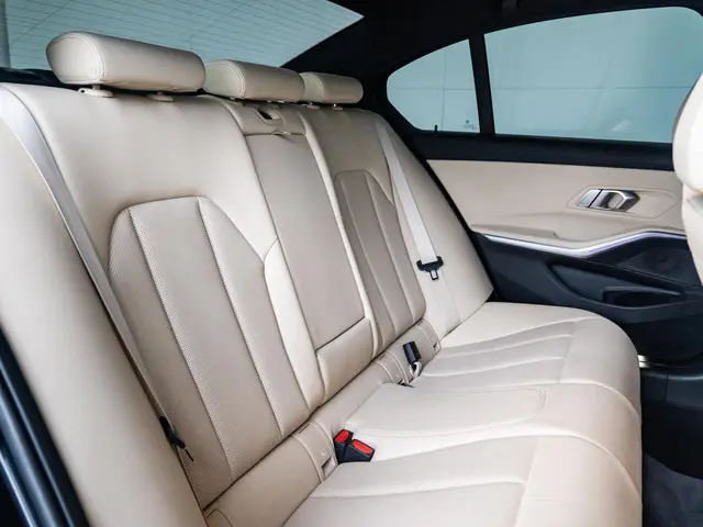 BMW 3 Serie Sedan M340i xDrive 2022 Benzine 7